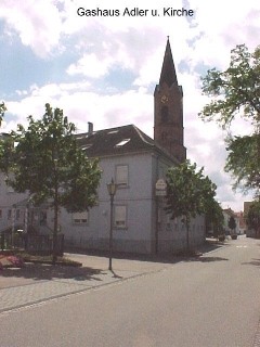 Martinskirche mit Gasthaus Adler in Forchheim
